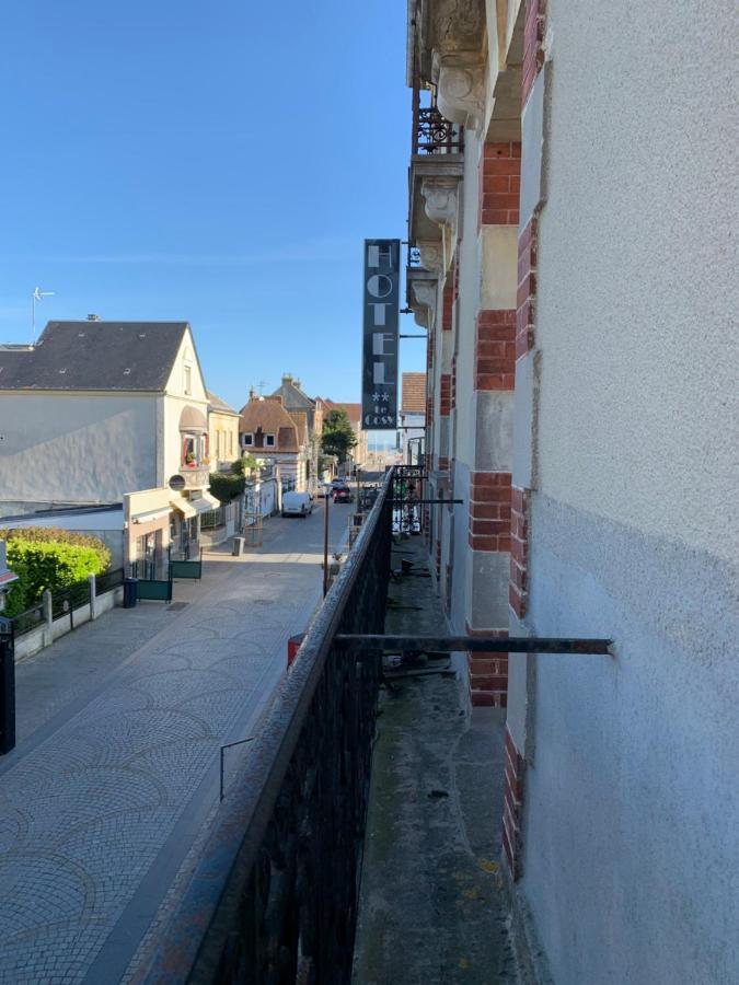 Hotel Le Cosy Riva Bella Ouistreham Exterior foto
